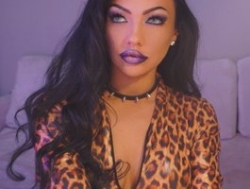 Watch LADYCharmer´s Live Show on BongaCams