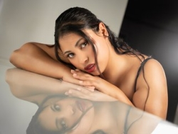 Watch AndreaAleman´s Live Show on ItsLive