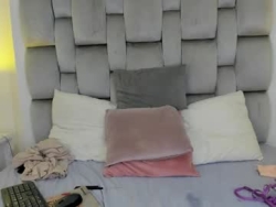 Watch britanny_77´s Live Show on Chaturbate