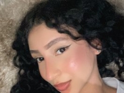 Watch Beautifulskinny18´s Live Show on BongaCams