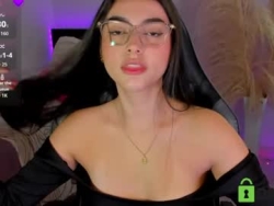 Watch esmeralda_le´s Live Show on Chaturbate