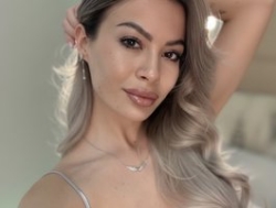 Watch natalimuur´s Live Show on BongaCams