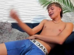 Watch pavo_tv´s Live Show on Chaturbate