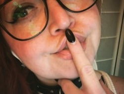 Watch NicoleBunny24´s Live Show on BongaCams