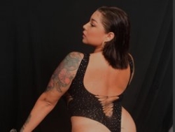 Watch sexyvivian1´s Live Show on BongaCams