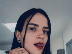 Watch emmaherby1´s Live Show on BongaCams