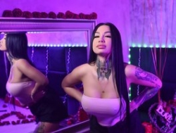 Watch AngellBlackX´s Live Show on BongaCams