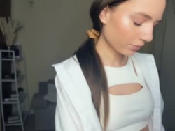 Watch libbyancona´s Live Show on Chaturbate