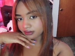 Watch mia-peyton´s Live Show on BongaCams