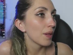 Watch anny_sweet72´s Live Show on Chaturbate