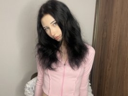 Watch GlitchDoll´s Live Show on BongaCams
