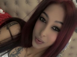 Watch VannyFox´s Live Show on ItsLive
