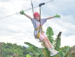 Watch AlliciaKim´s Live Show on BongaCams