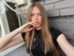 Watch AnayaLowe´s Live Show on BongaCams