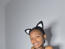 Watch prettyquin256´s Live Show on BongaCams