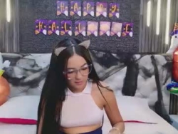 Watch pretty_liaa´s Live Show on Chaturbate