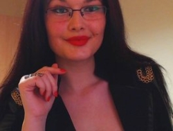 Watch FrancescaEvans´s Live Show on BongaCams