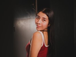 Watch helen-scott´s Live Show on BongaCams